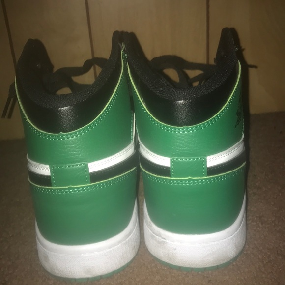 Jordan retro 1 main image 5